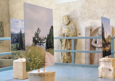 MONUMENTS AND everlasting flowers. Biennale Photo Mulhouse